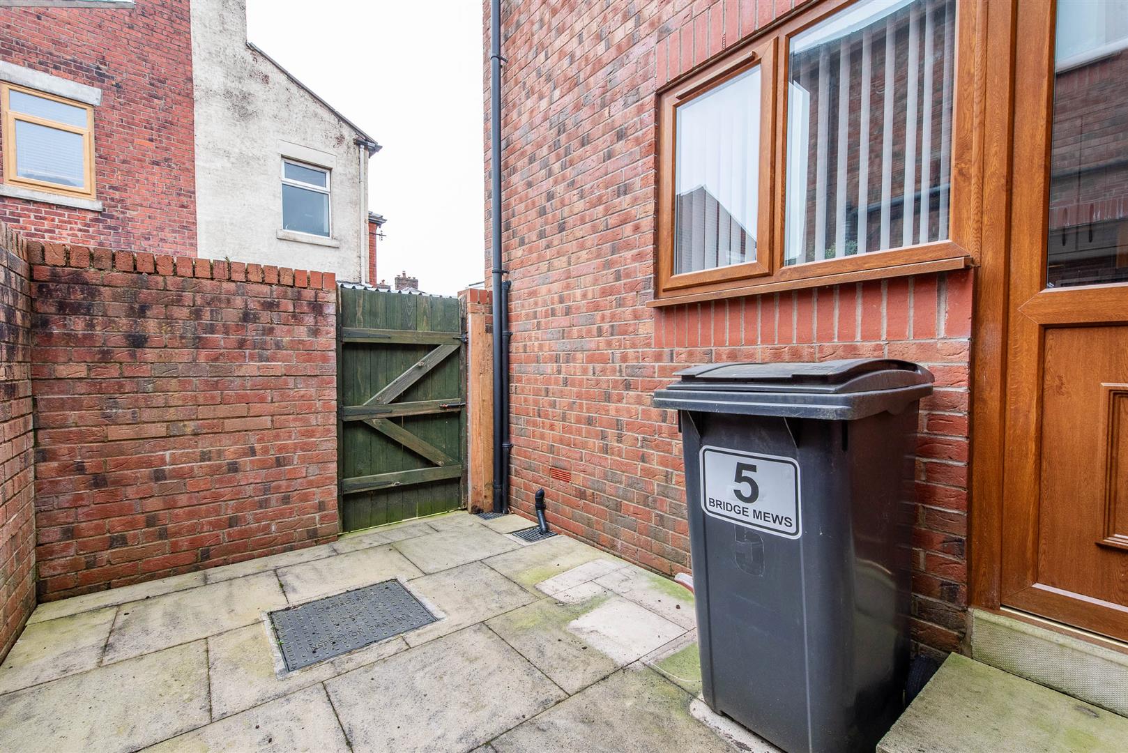 Moon Street, Preston